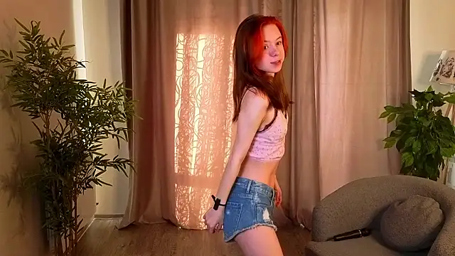 TiannaBorlace online show from March 2026 02:39:02 AM