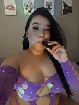 Aliciawhitee online show from March 2026 02:18:01 AM