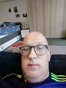 geilerd122 online show from October 2025 04:37:01 PM