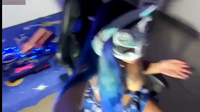 bluesubmissive online show from September 2025 04:47:01 AM