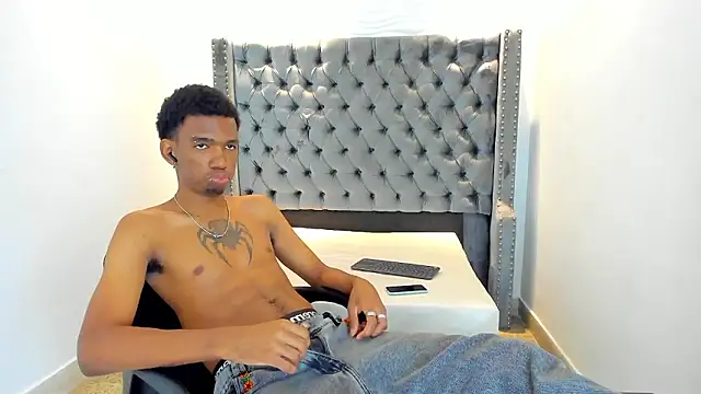 nero reyd online show from March 2026 07:18:02 PM