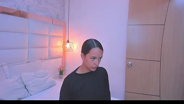 Salome Smitth 1 online show from April 2026 08:09:02 PM