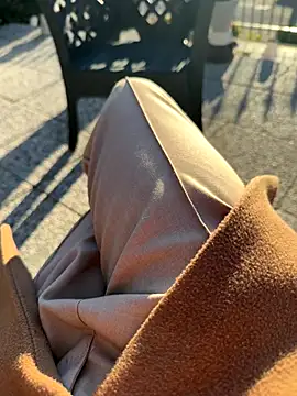 maialexte online show from December 2025 02:11:01 PM