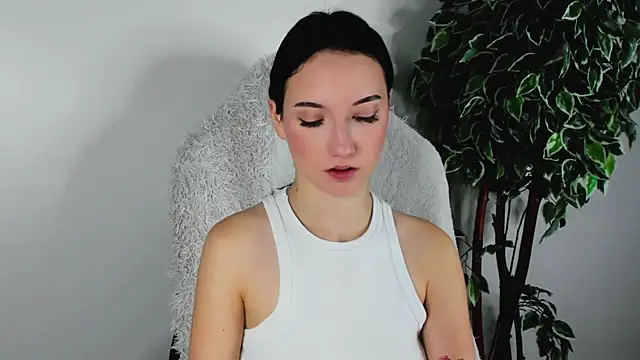 EileenMoores online show from October 2025 01:09:02 PM