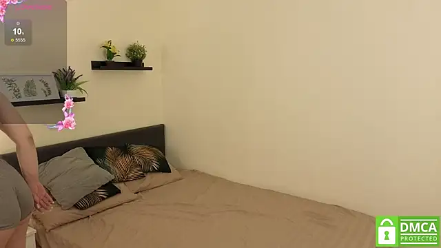 Bonnie Nunez online show from October 2025 06:08:02 PM