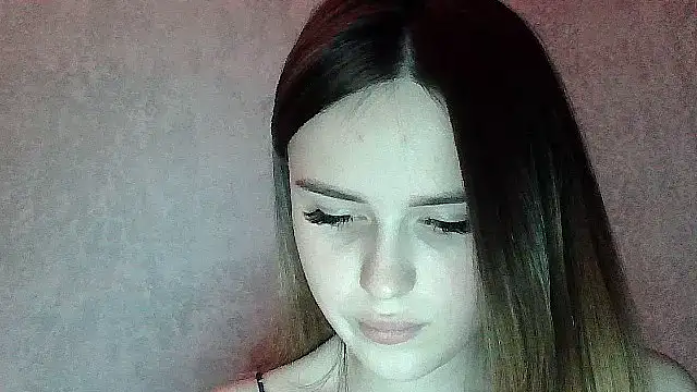 SweetLoraa online show from January 2026 06:02:02 PM