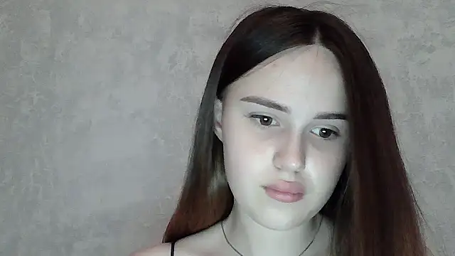 SweetLoraa online show from June 2026 01:01:02 PM