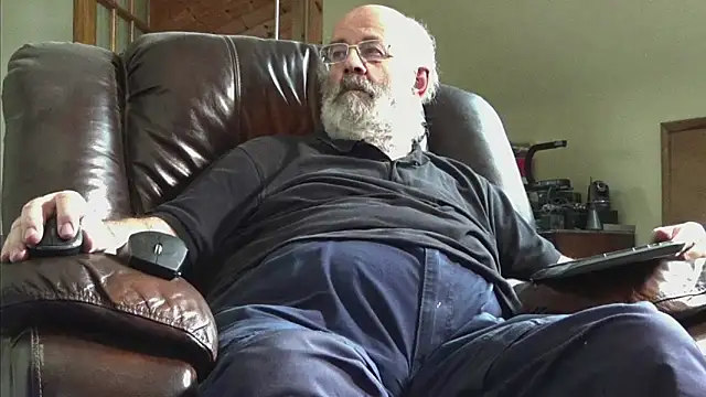 janzer13 online show from February 2026 02:21:02 PM