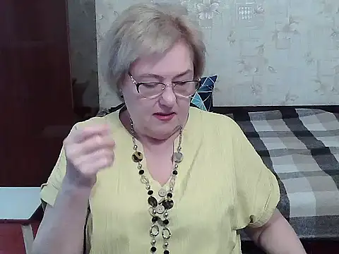 Snapshot of Renata62011 chatting on June 2026 03:55:01 AM Renata62011 online show from June 2026 03:55:01 AM