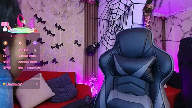 Snapshot of SophiaWalker_1 chatting on October 2025 11:55:02 AM SophiaWalker 1 online show from October 2025 11:55:02 AM