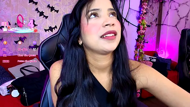 Snapshot of SophiaWalker_1 chatting on November 2025 11:45:01 AM SophiaWalker 1 online show from November 2025 11:45:01 AM