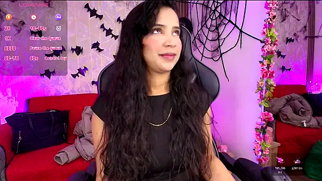 Snapshot of SophiaWalker_1 chatting on November 2025 10:04:02 AM SophiaWalker 1 online show from November 2025 10:04:02 AM