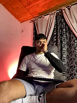 Snapshot of ArturoCardona_ chatting on October 2025 12:49:02 AM ArturoCardona online show from October 2025 12:49:02 AM