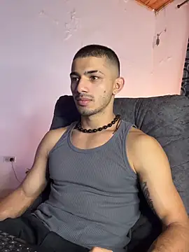 Snapshot of ArturoCardona_ chatting on October 2025 12:35:01 PM ArturoCardona online show from October 2025 12:35:01 PM