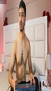 Snapshot of ArturoCardona_ chatting on January 2026 02:12:02 PM ArturoCardona online show from January 2026 02:12:02 PM