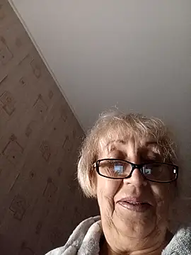 Snapshot of Anatolia5961 chatting on October 2025 03:34:02 PM Anatolia5961 online show from October 2025 03:34:02 PM