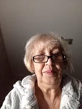 Snapshot of Anatolia5961 chatting on November 2025 10:14:01 PM Anatolia5961 online show from November 2025 10:14:01 PM