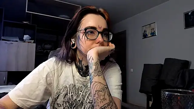 Snapshot of HighelikeGirl chatting on September 2025 10:04:02 AM HighelikeGirl online show from September 2025 10:04:02 AM