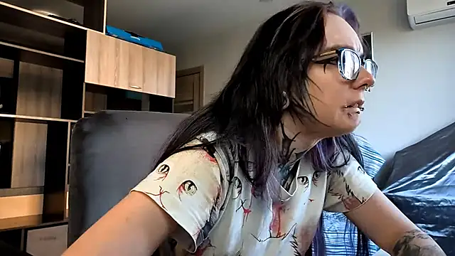 Snapshot of HighelikeGirl chatting on September 2025 02:09:02 PM HighelikeGirl online show from September 2025 02:09:02 PM