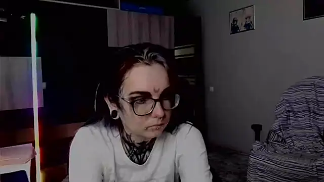 Snapshot of HighelikeGirl chatting on September 2025 08:08:01 AM HighelikeGirl online show from September 2025 08:08:01 AM