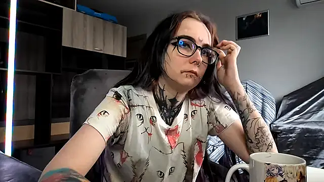 Snapshot of HighelikeGirl chatting on September 2025 09:03:02 AM HighelikeGirl online show from September 2025 09:03:02 AM