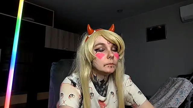 Snapshot of HighelikeGirl chatting on October 2025 01:09:02 PM HighelikeGirl online show from October 2025 01:09:02 PM