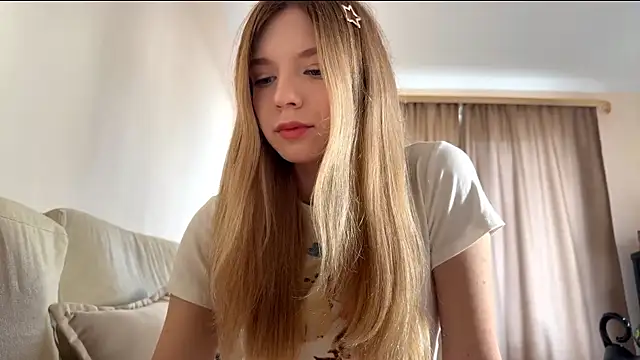 FruityXo online show from November 2025 11:45:01 AM