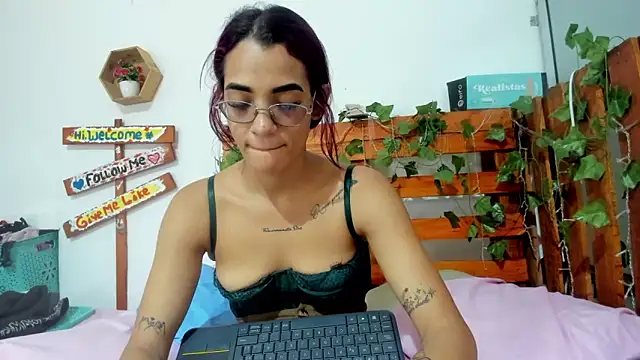 cris dulce online show from March 2026 06:30:02 PM