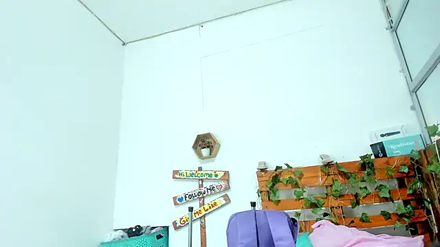 cris dulce online show from April 2026 11:27:02 PM