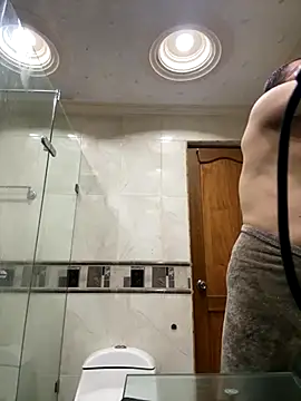   Damian    online show from October 2025 09:24:01 PM