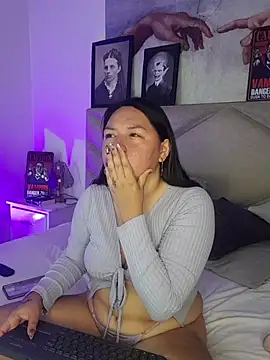 BellaRoux1 online show from October 2025 11:53:02 AM