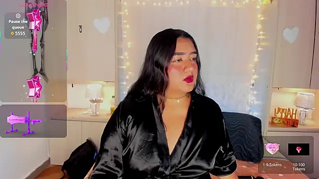 LilyWhitney online show from October 2025 04:15:02 AM