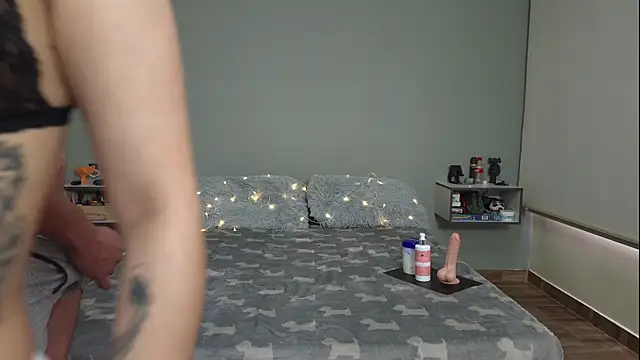 spicyjtom a online show from October 2025 02:07:01 PM