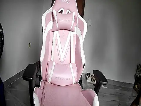 Snapshot of Caiostripchat chatting on February 2026 06:12:01 PM Caiostripchat online show from February 2026 06:12:01 PM