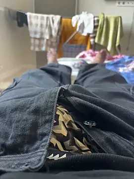 Snapshot of bigbulllaksh chatting on September 2025 06:35:01 AM bigbulllaksh online show from September 2025 06:35:01 AM