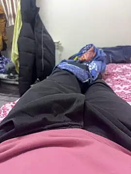 Snapshot of bigbulllaksh chatting on October 2025 02:04:02 PM bigbulllaksh online show from October 2025 02:04:02 PM