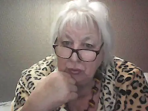 Snapshot of Alexia64231 chatting on September 2025 03:30:02 AM Alexia64231 online show from September 2025 03:30:02 AM