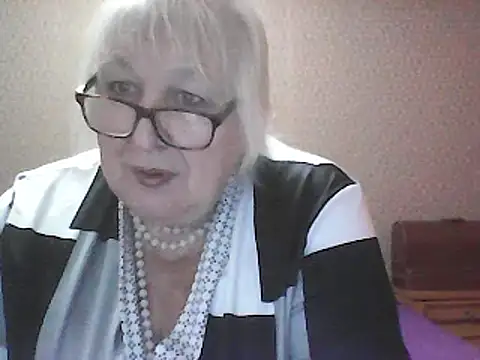 Snapshot of Alexia64231 chatting on October 2025 04:04:01 AM Alexia64231 online show from October 2025 04:04:01 AM