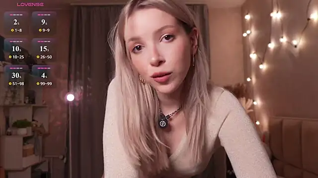 Snapshot of peachii_meow chatting on July 2026 02:45:02 PM peachii meow online show from July 2026 02:45:02 PM