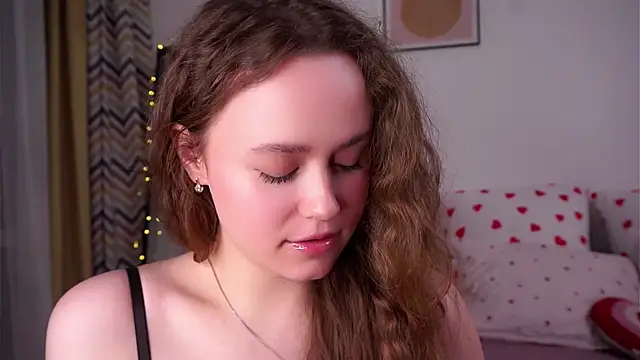 SusannaScholler online show from April 2026 10:15:01 PM