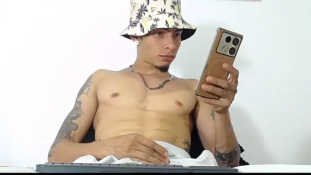 Daniel laverde online show from October 2025 07:16:01 PM