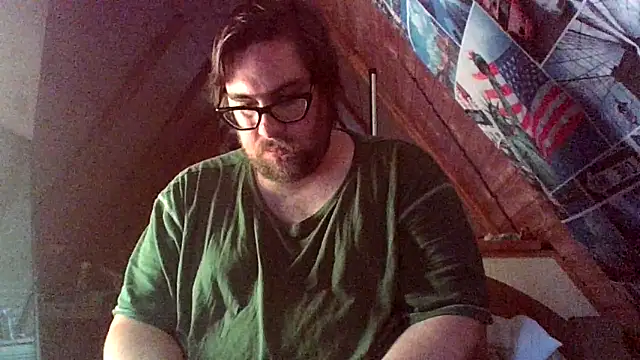 chubbyDavid1998 online show from October 2025 01:35:02 PM