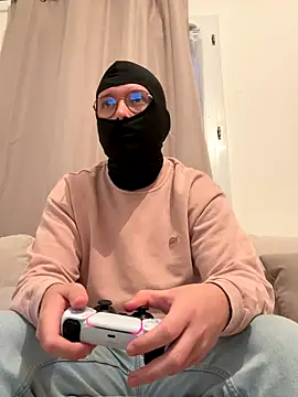 Snapshot of HommeSecret- chatting on October 2025 05:06:02 PM HommeSecret- online show from October 2025 05:06:02 PM