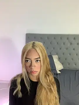 lily Bliss online show from September 2025 10:54:01 PM