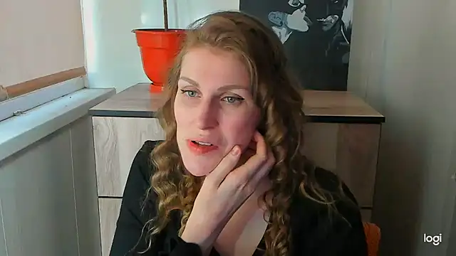 JuliaMuuun online show from July 2026 01:09:02 AM