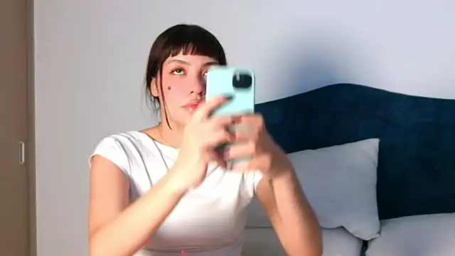 Snapshot of angelinhaaa chatting on September 2025 02:45:01 AM angelinhaaa online show from September 2025 02:45:01 AM