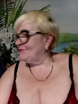 VioletSweet5566 online show from February 2026 07:12:02 PM