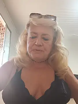 Snapshot of Belladama61 chatting on July 2026 10:17:01 AM Belladama61 online show from July 2026 10:17:01 AM