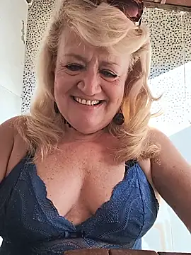 Snapshot of Belladama61 chatting on July 2026 10:33:02 AM Belladama61 online show from July 2026 10:33:02 AM