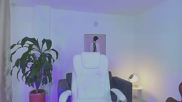 Julieta92  online show from April 2026 09:39:33 PM